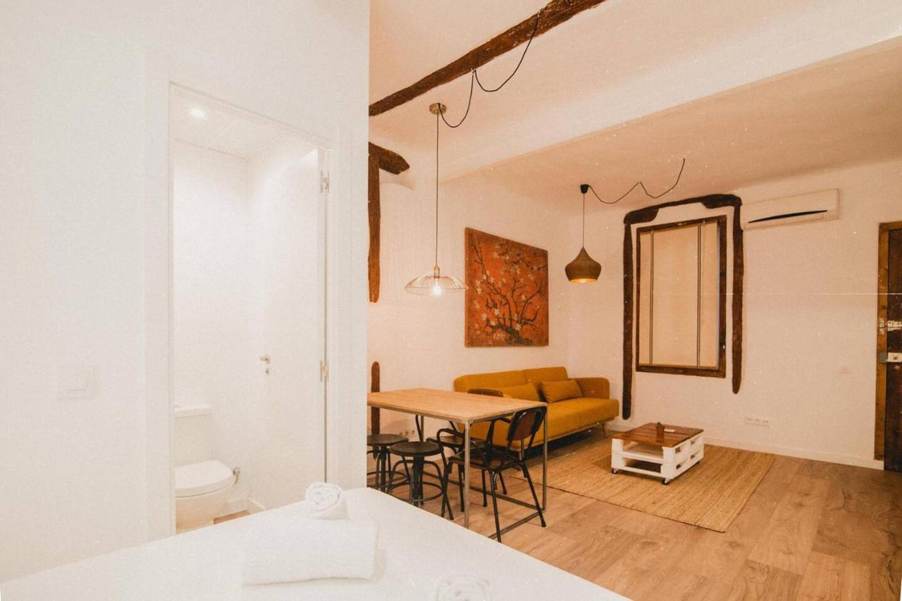 Charming Design Apartment Reina Sofia مدريد المظهر الخارجي الصورة
