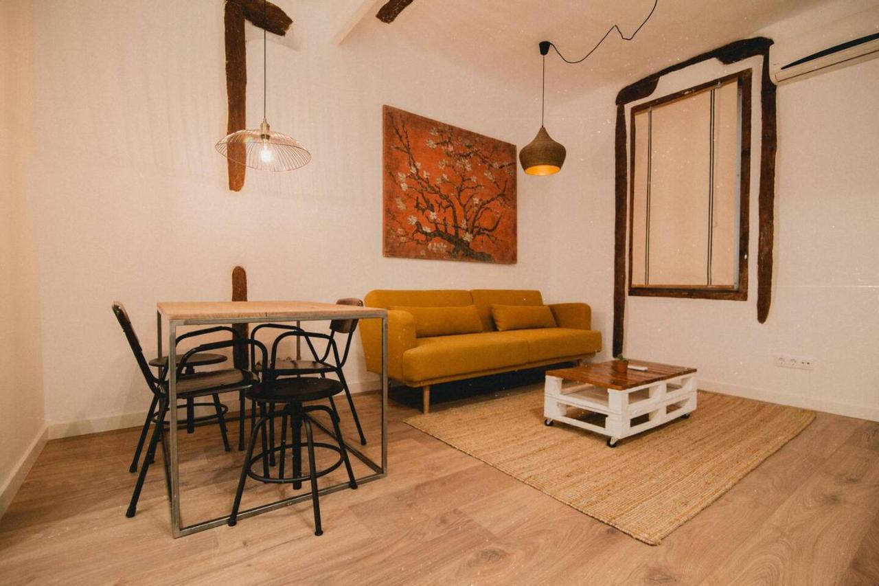 Charming Design Apartment Reina Sofia مدريد المظهر الخارجي الصورة